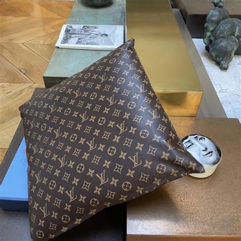 cuscino louis vuitton|louis vuitton mm handbags.